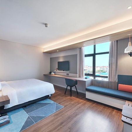 Holiday Inn Express Shanghai Hongqiao North By Ihg Fengbang Экстерьер фото
